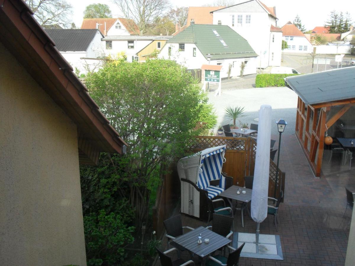 Hotel-Pension Zur Mole วีคเอาฟ์รือเกน ภายนอก รูปภาพ